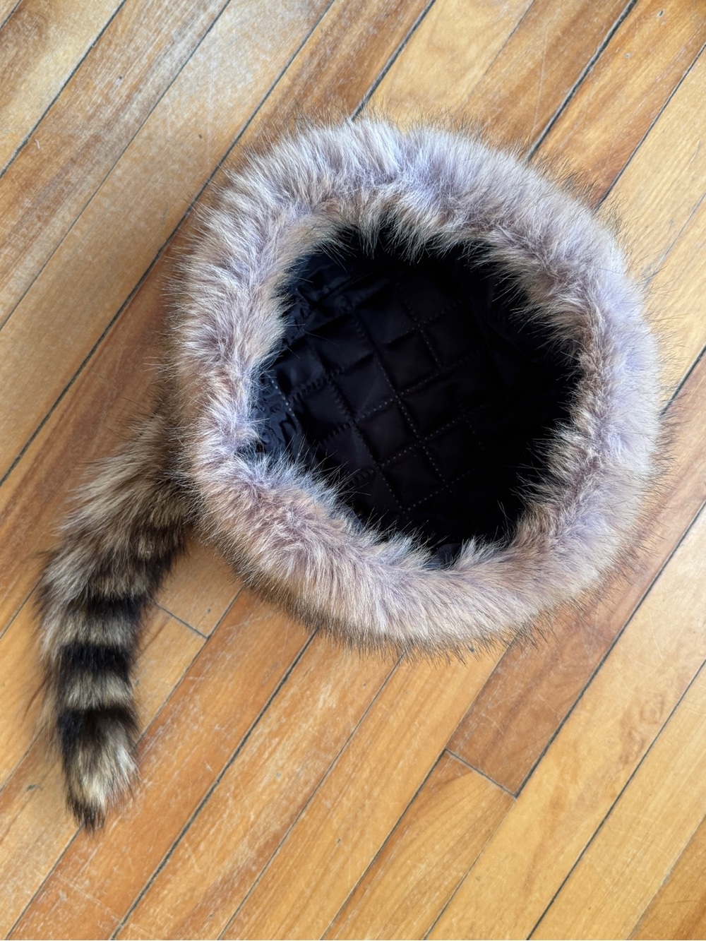 Faux Fur Davy Crockett Hat with Tail, One Size. Raccoon Tail. New. - Picture 2 of 3